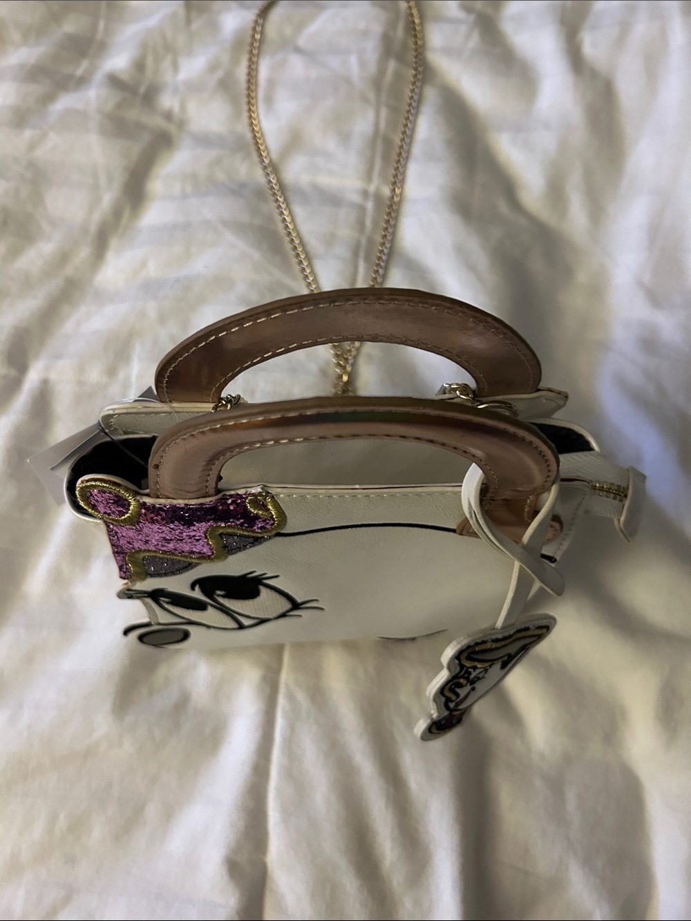 Mrs. Potts Danielle Nicole  Crossbody Bag with Gold Chain - Picture 4 of 5